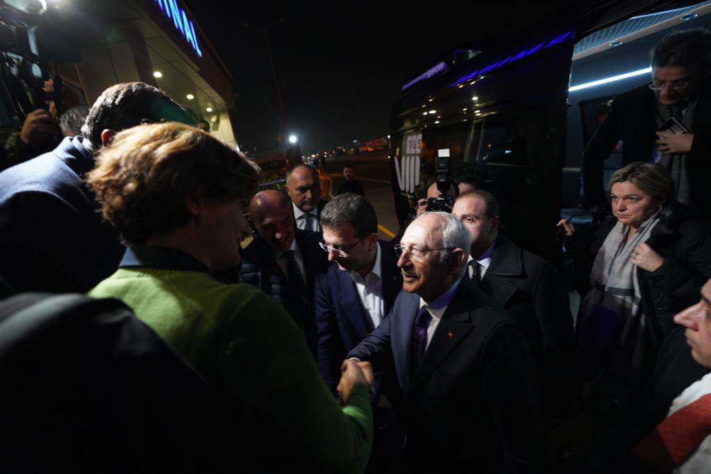 Almanya ziyaretini yarıda kesen Kemal Kılıçdaroğlu Saraçhane'de: Hüzün bize yakışmaz 3